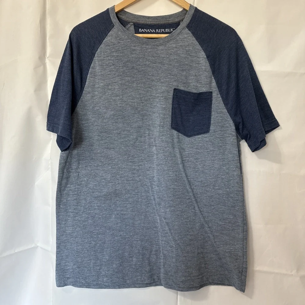 Banana Republic Authentic T Shirt Mens Large Chest Pocket Short Sleeve Tee‎ Blue